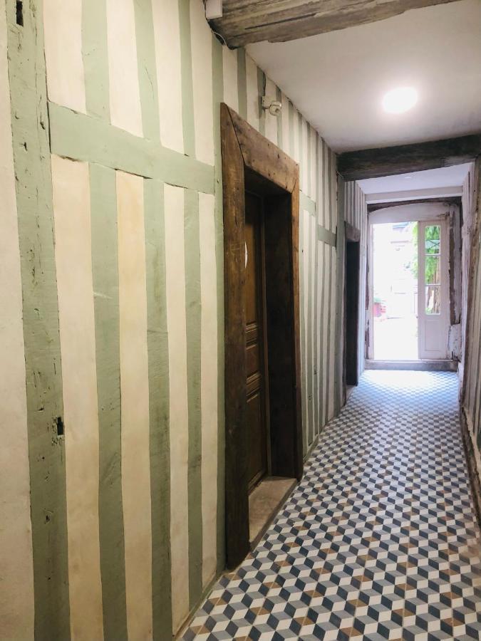 Jade House Hyper Centre Troyes Apartment ภายนอก รูปภาพ