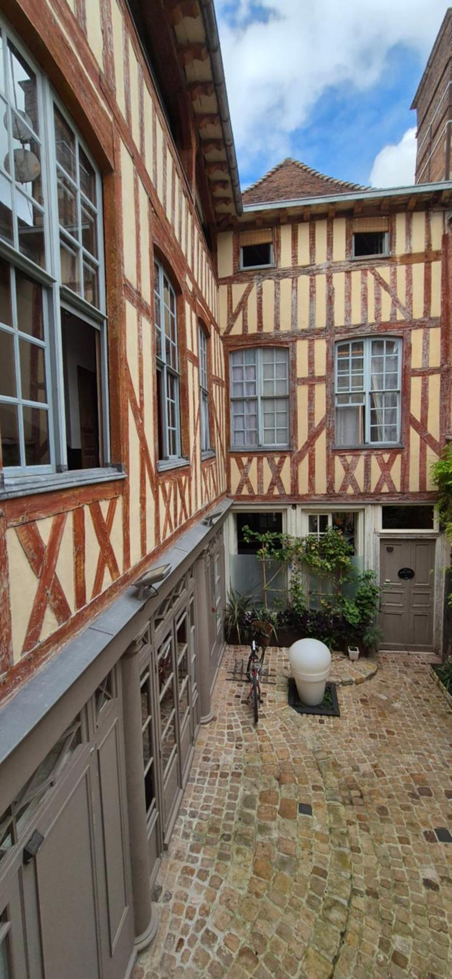 Jade House Hyper Centre Troyes Apartment ภายนอก รูปภาพ